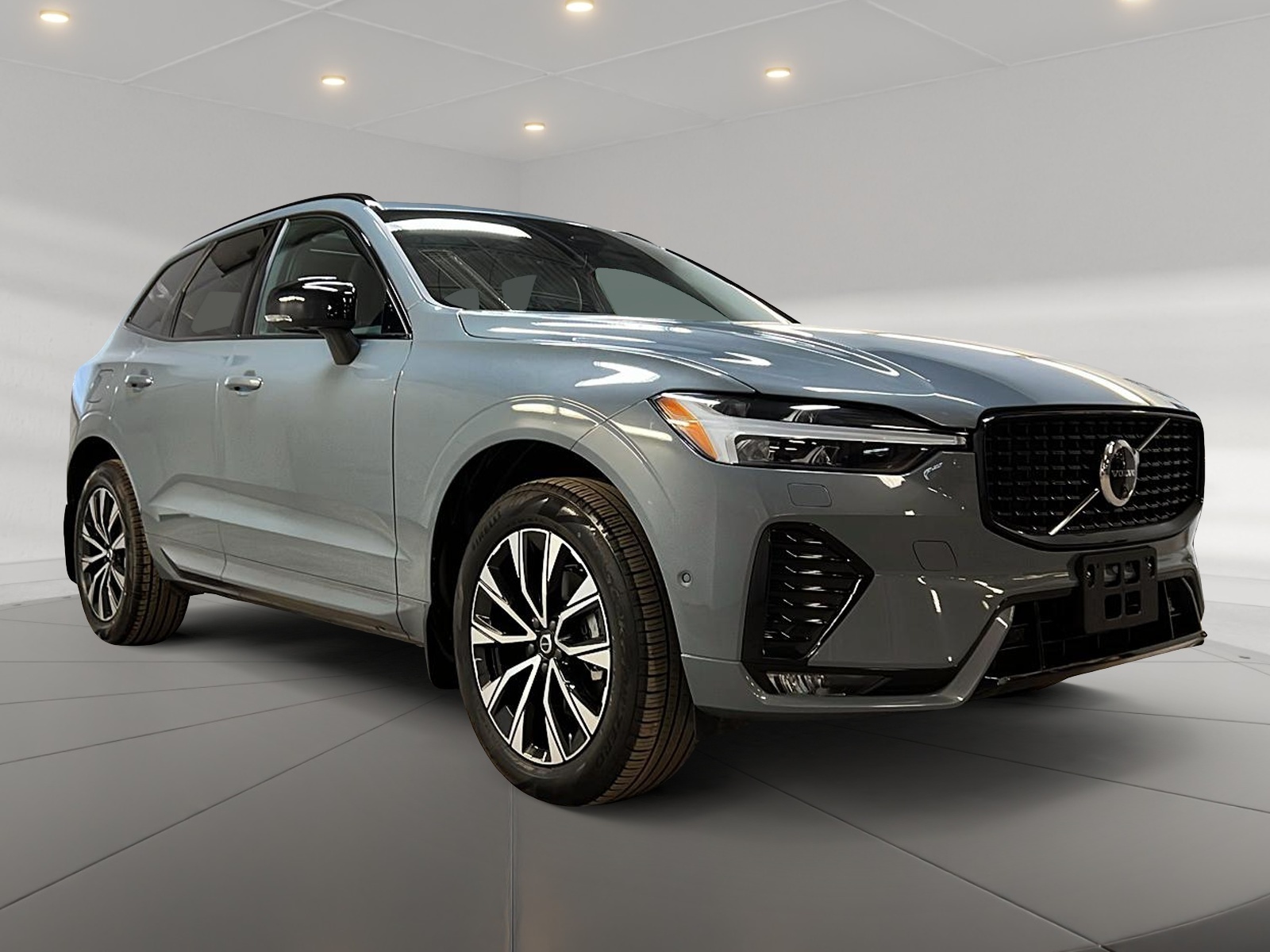 Volvo XC60 2024 - Image #3