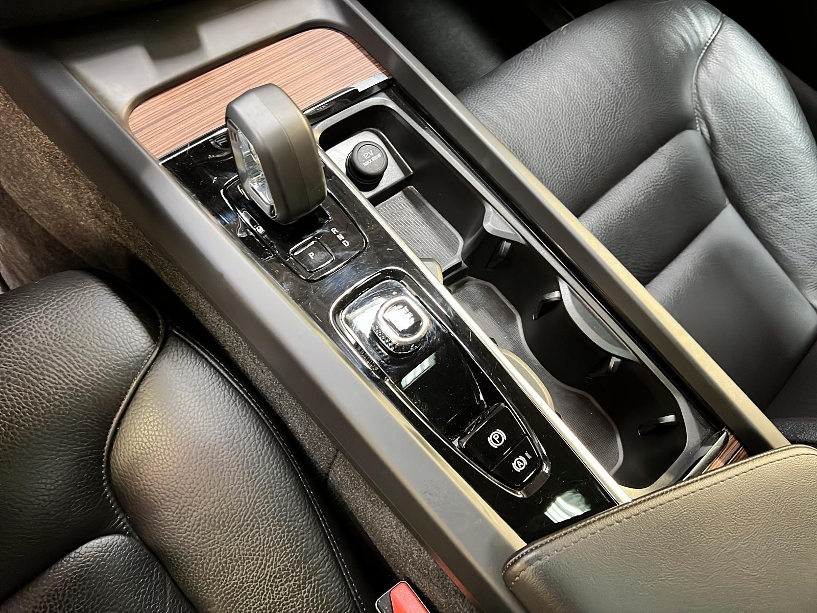 Volvo XC60 2024 - Image #17