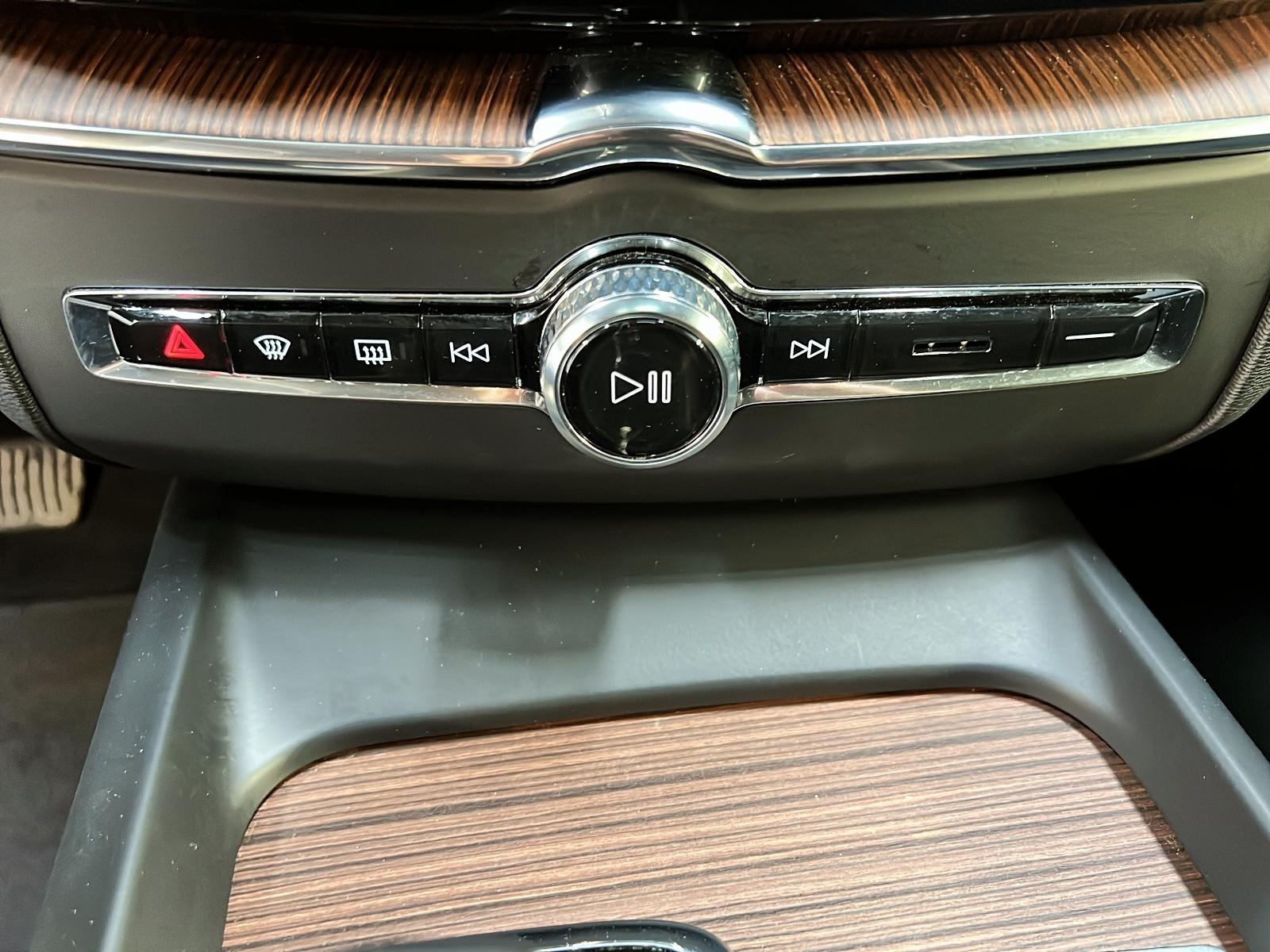 Volvo XC60 2024 - Image #18