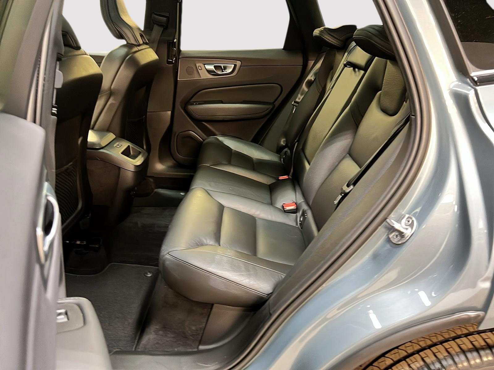 Volvo XC60 2024 - Image #9