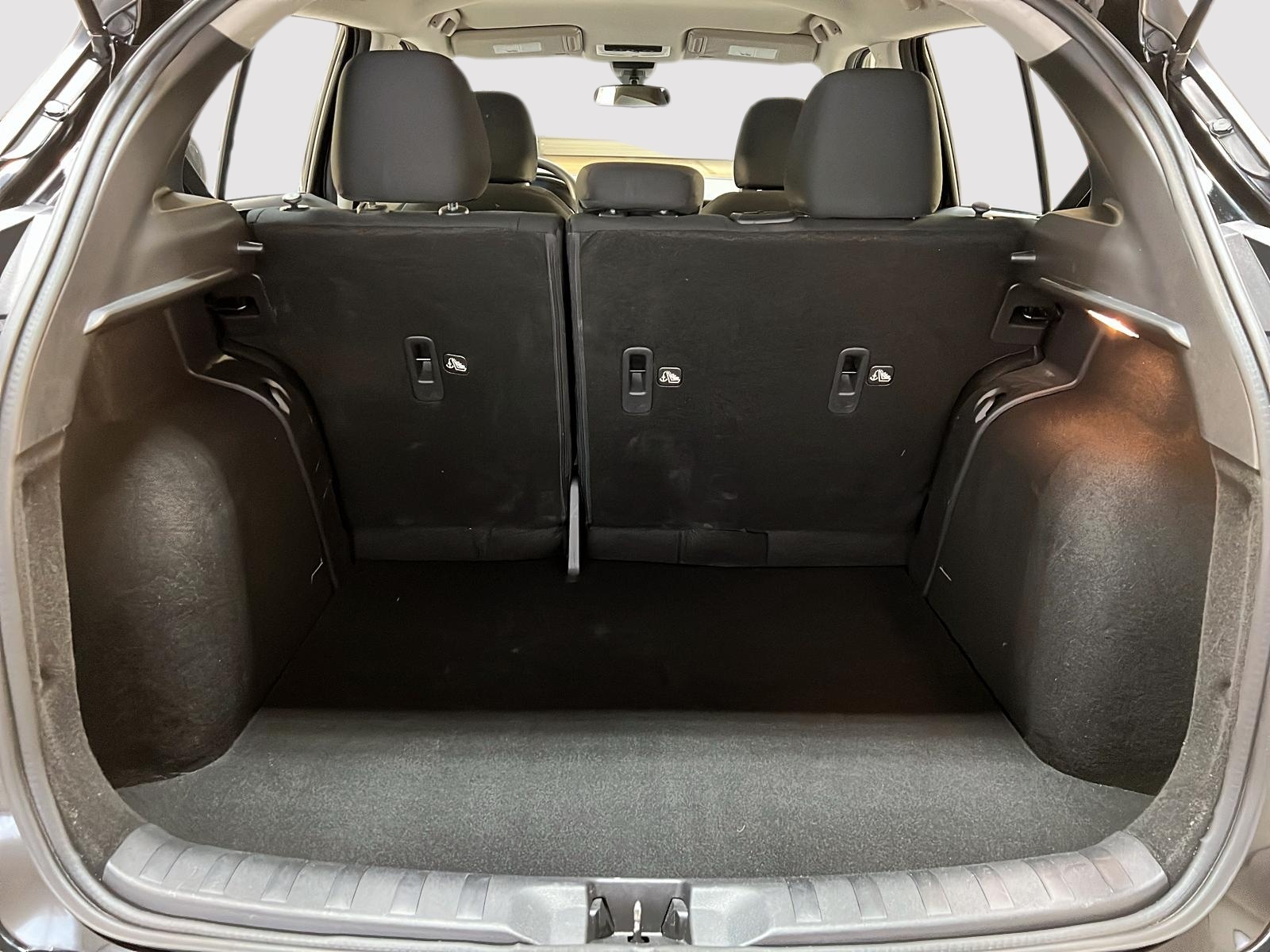 Nissan Kicks S 2023 - image #12