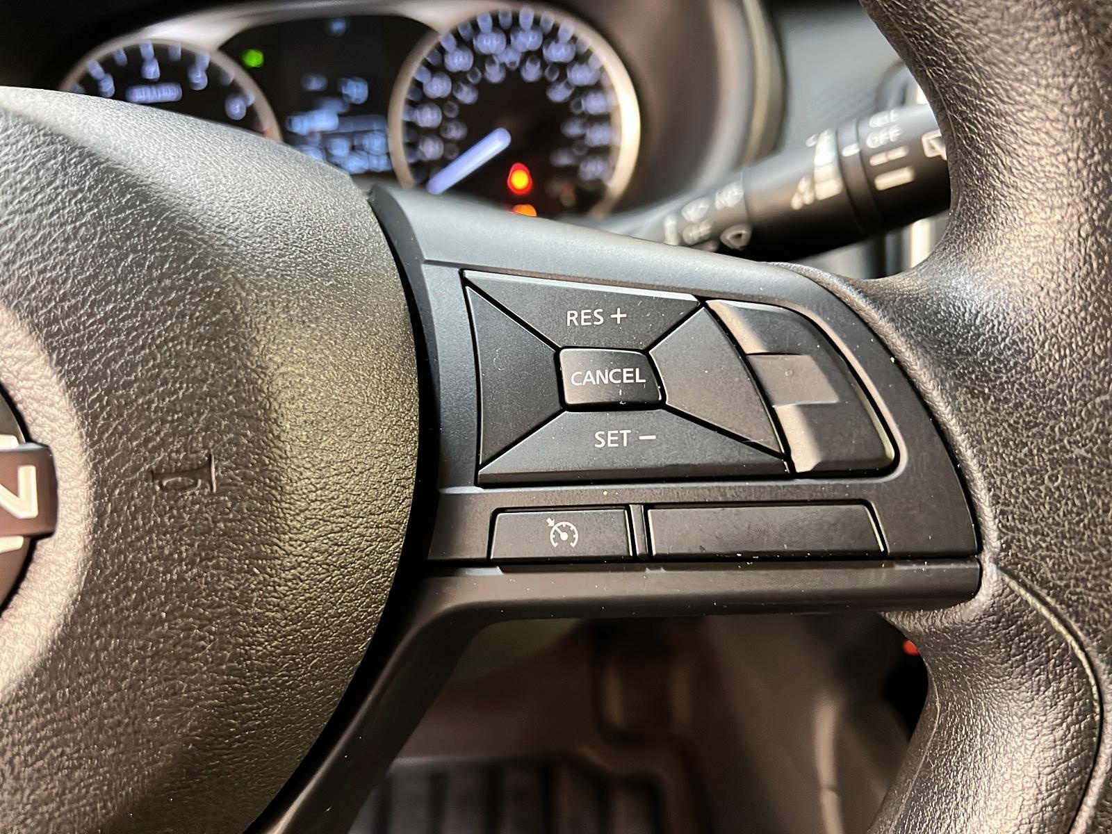 Nissan Kicks S 2023 - image #18