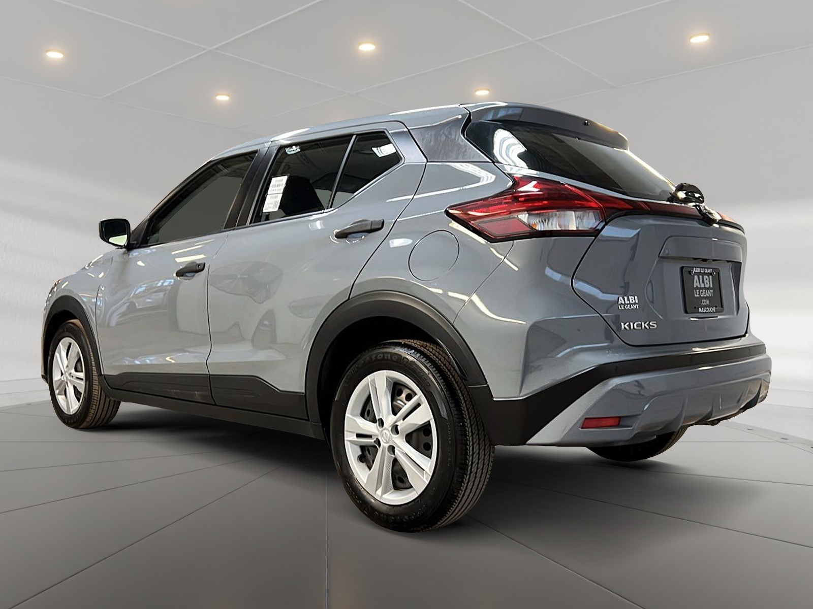Nissan Kicks S 2023 - image #6