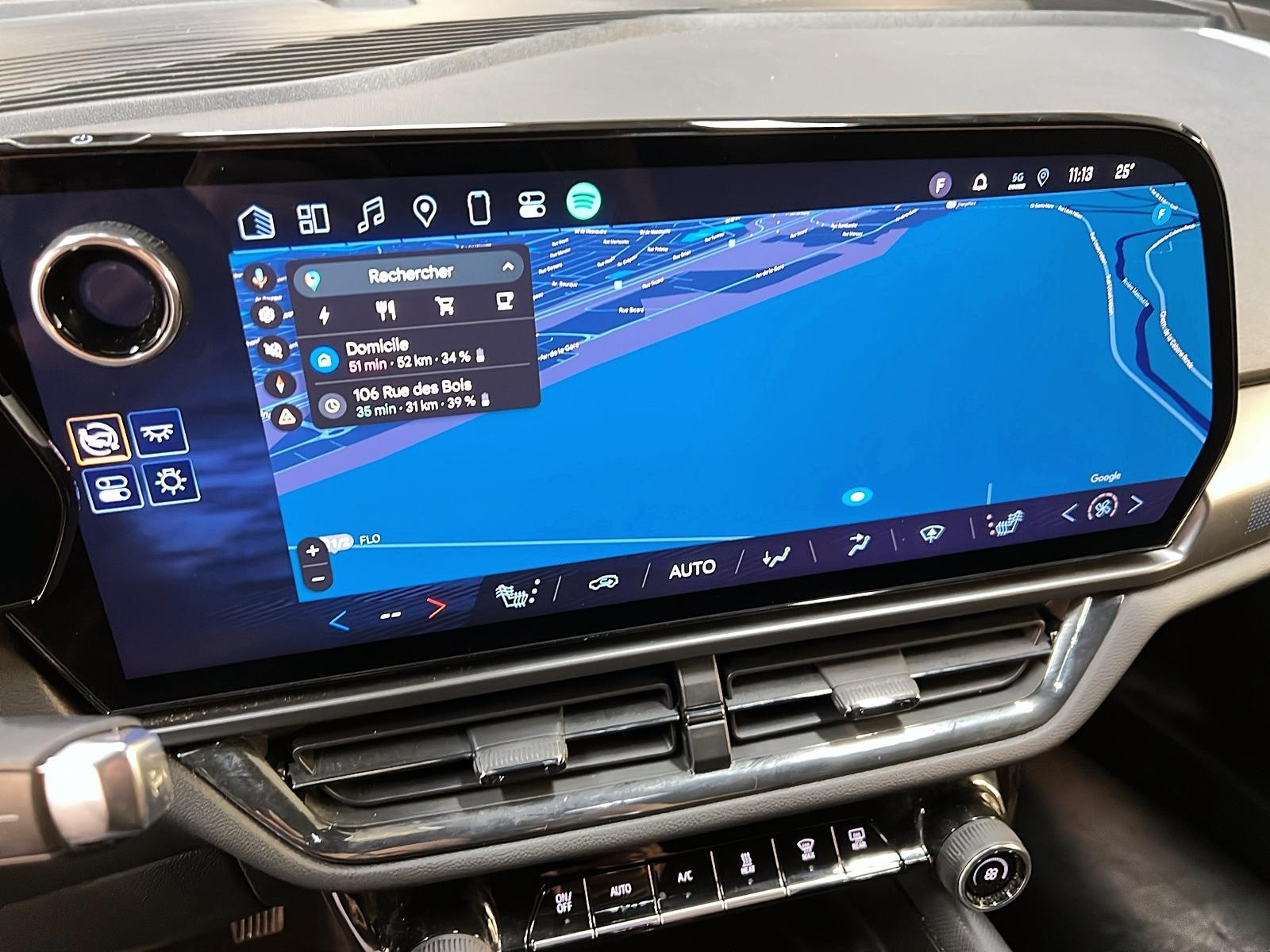 Chevrolet Equinox EV 2024 - Image #17