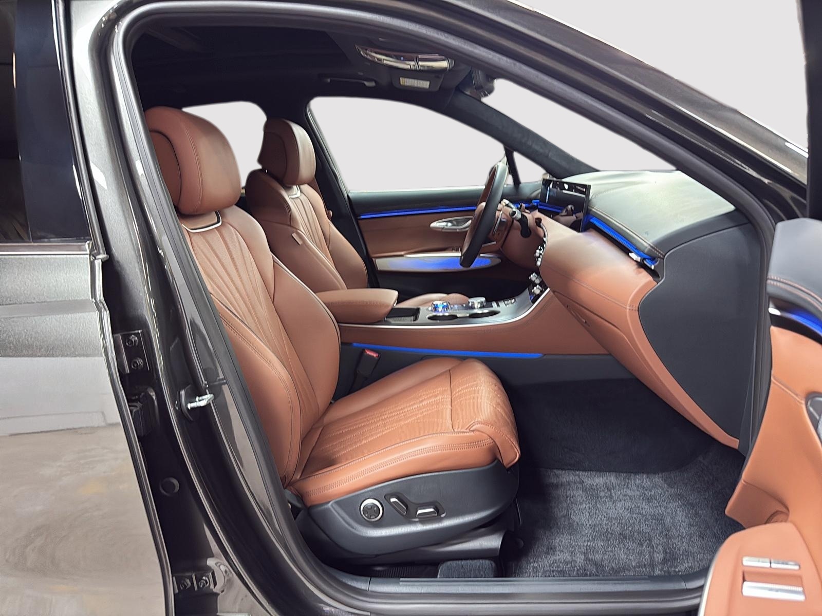 Genesis GV70 Prestige 2.5T 4RM 2026 - image #8