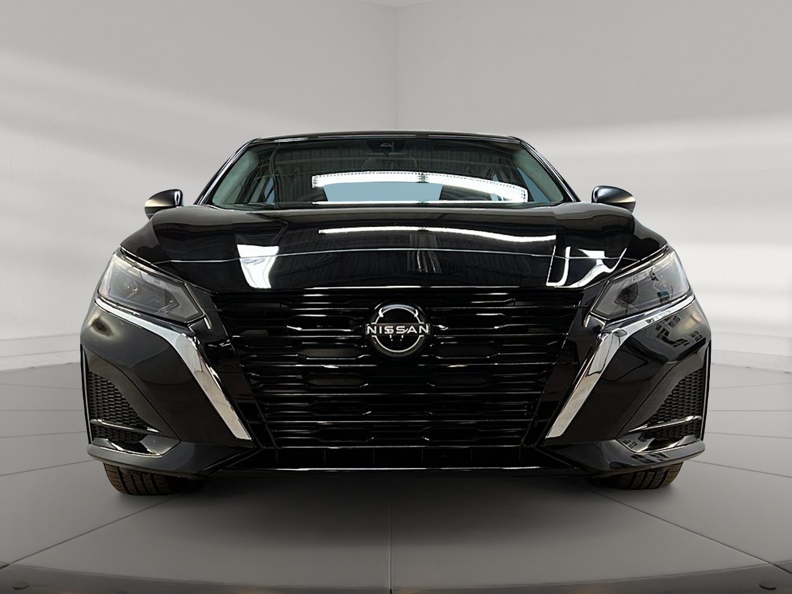 Nissan Altima 2024 - Image #2
