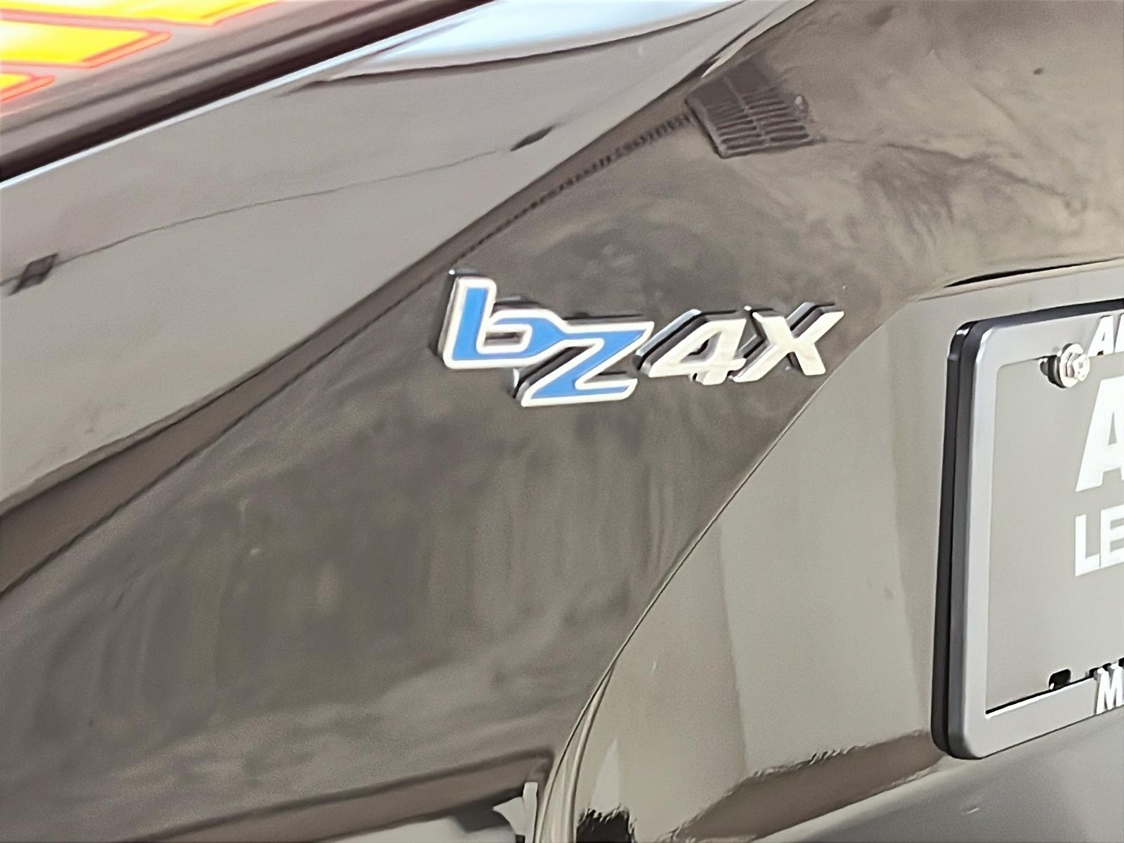 Toyota bZ4X XLE TOIT PANO 4RM 2023 - image #28