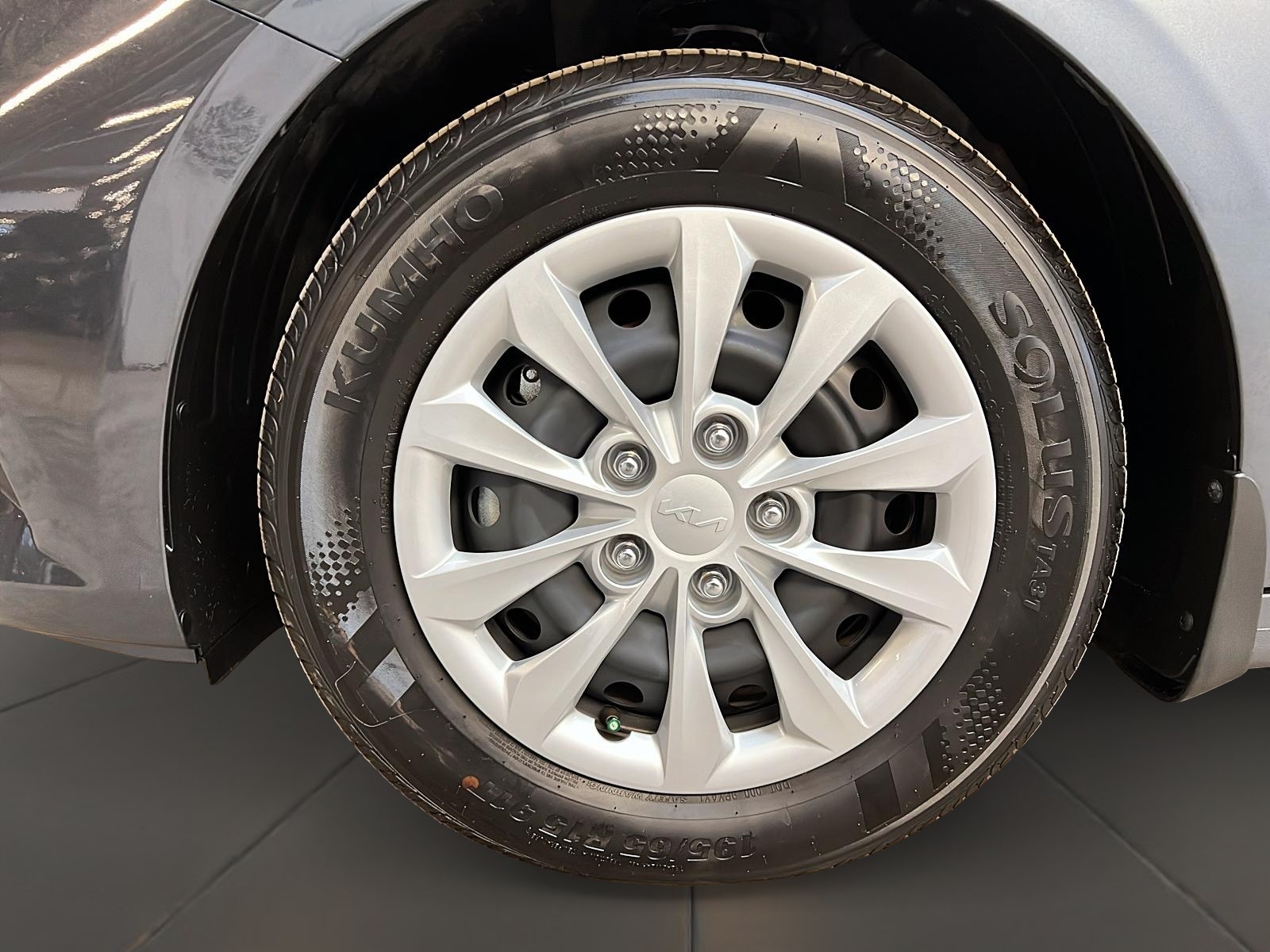 Kia Forte LX 2023 - image #23