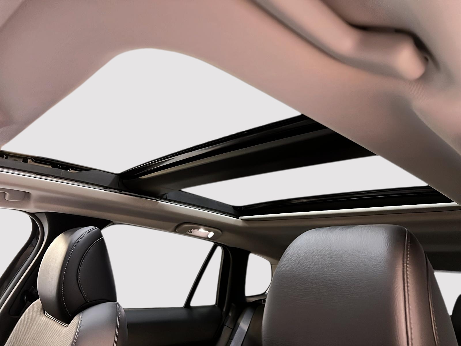 Mazda CX-50 GT CUIR TOIT PANO NAV 4RM 2024 - image #10