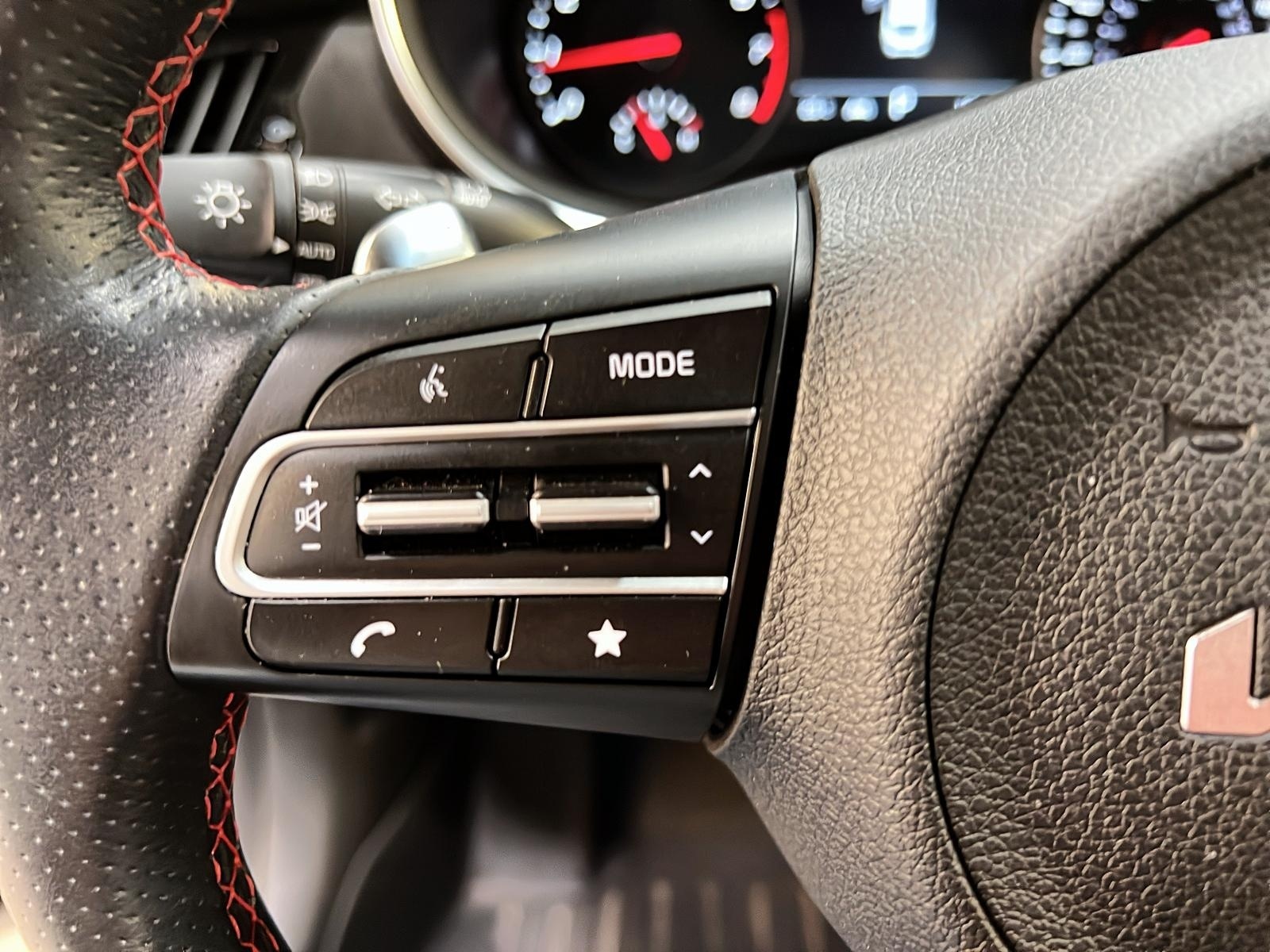 Kia Stinger GT ELITE TOIT NAV 3.3T 4RM 2023 - image #22