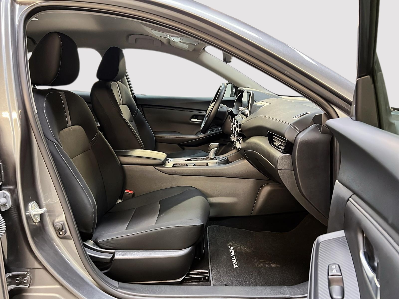 Nissan Sentra SV 2023 - image #8