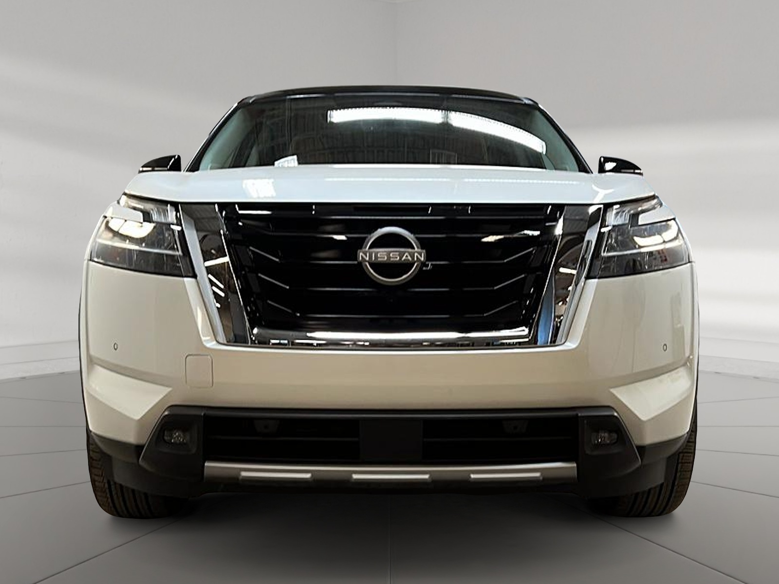 Nissan Pathfinder PLATINUM CUIR TOIT PANO NAV 4RM 2024 - image #2