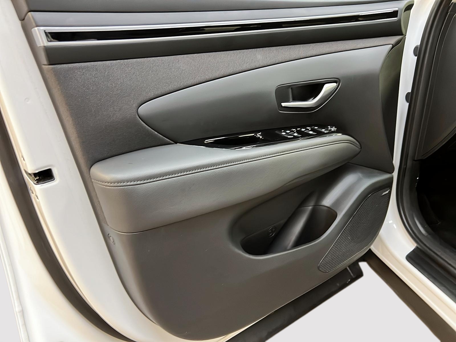 Hyundai Tucson LUXURY HIBRYD CUIR TOIT PANO NAV 4RM 2024 - image #26