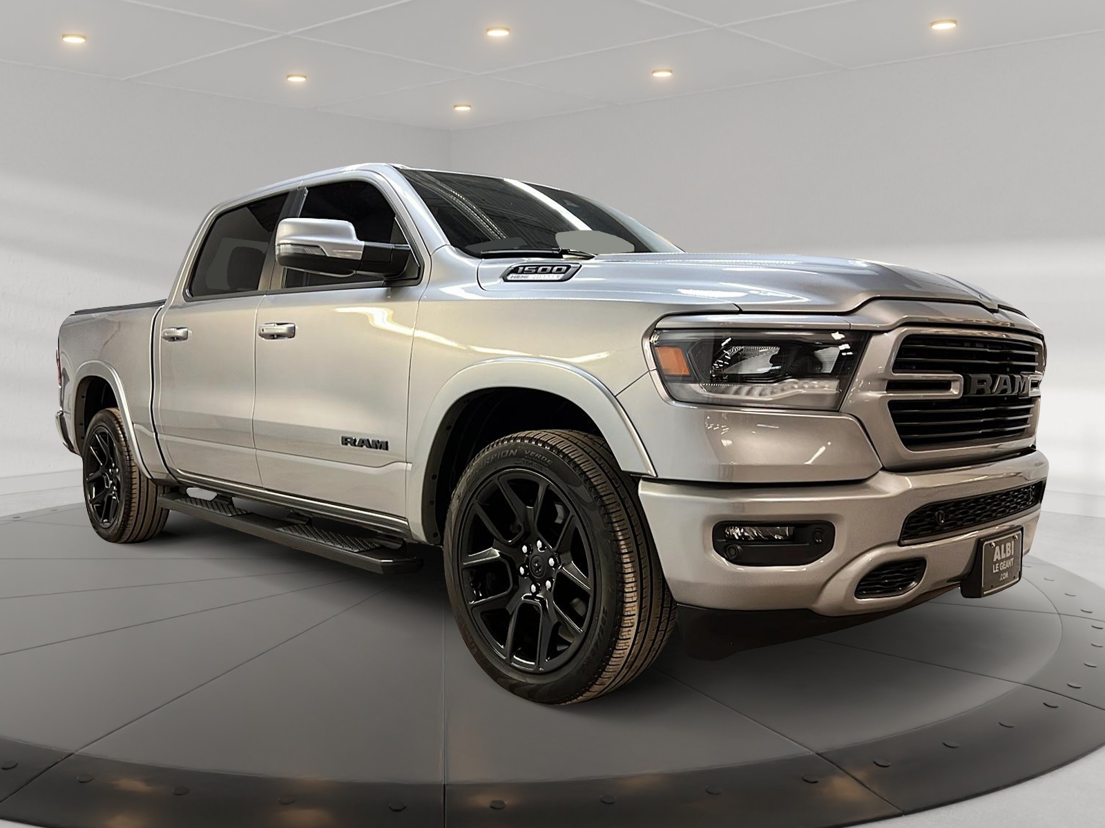 RAM 1500 SPORT 5.7 HEMI eTORQUE CREW CAB NAV 4X4 2023 - image #3