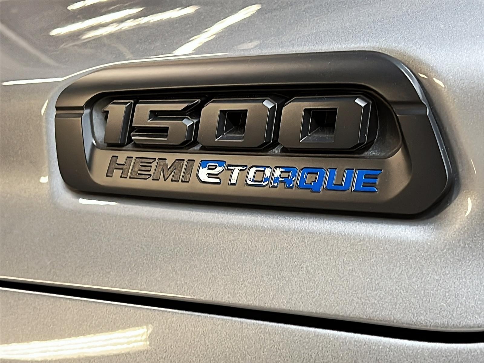 RAM 1500 SPORT 5.7 HEMI CREW CAB NAV 4X4 2023 - image #26