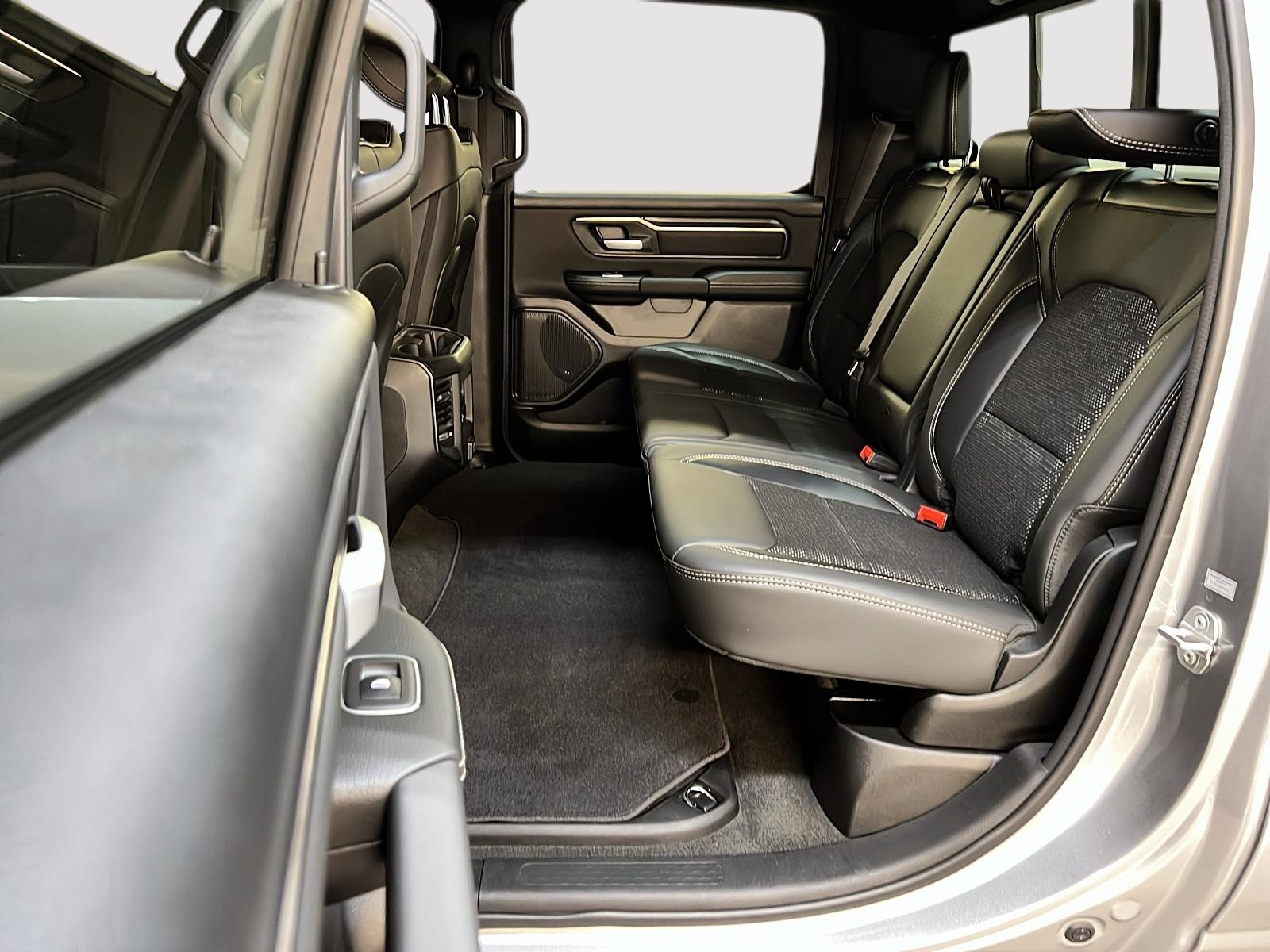 RAM 1500 SPORT 5.7 HEMI CREW CAB NAV 4X4 2023 - image #9