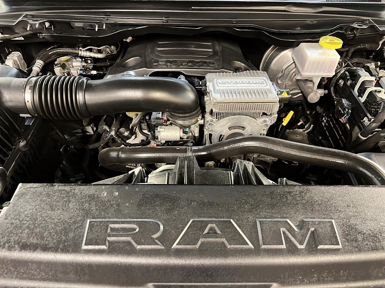 RAM 1500 SPORT 5.7 HEMI CREW CAB NAV 4X4 2023 - image #11