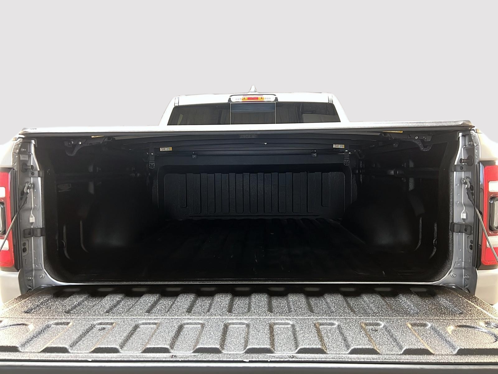 RAM 1500 SPORT 5.7 HEMI CREW CAB NAV 4X4 2023 - image #12