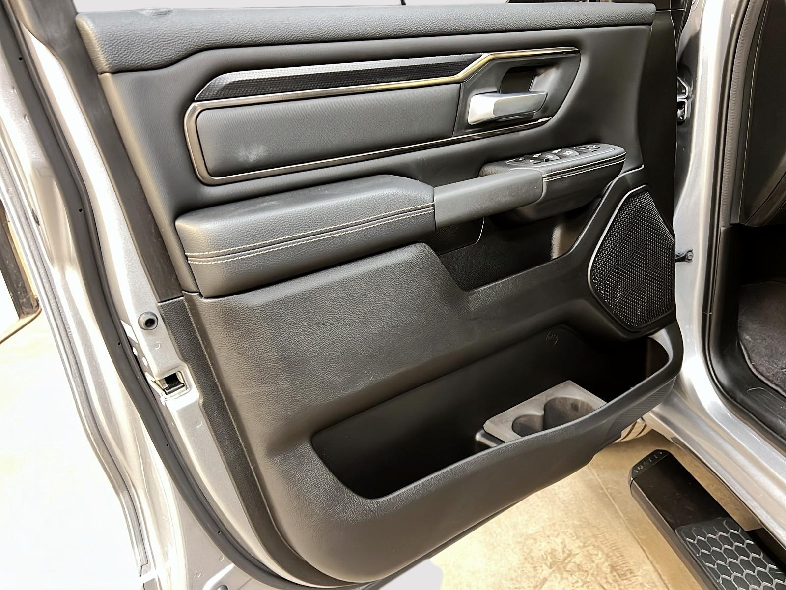 RAM 1500 SPORT 5.7 HEMI CREW CAB NAV 4X4 2023 - image #23