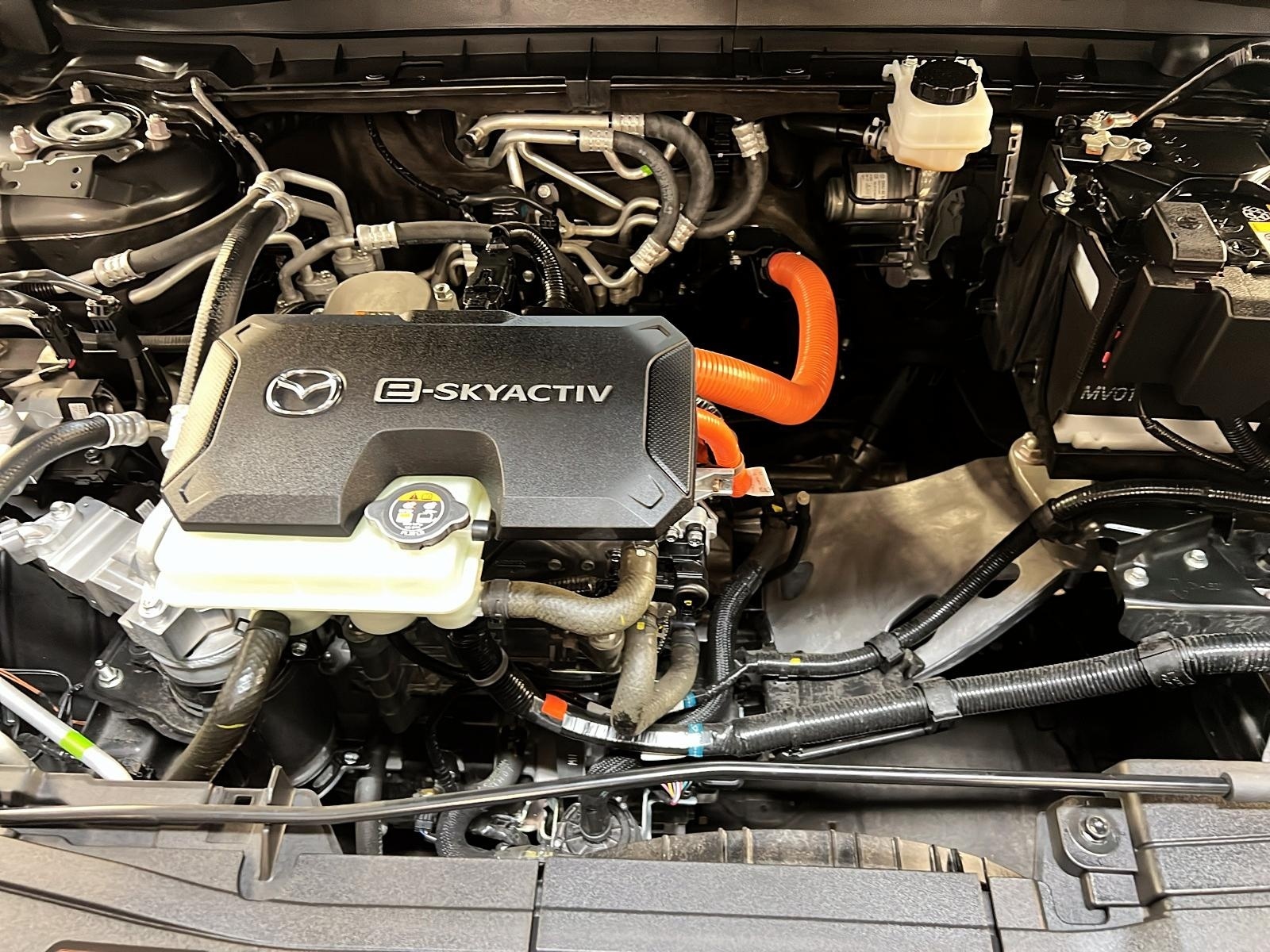 Mazda MX-30 2023 - Image #11