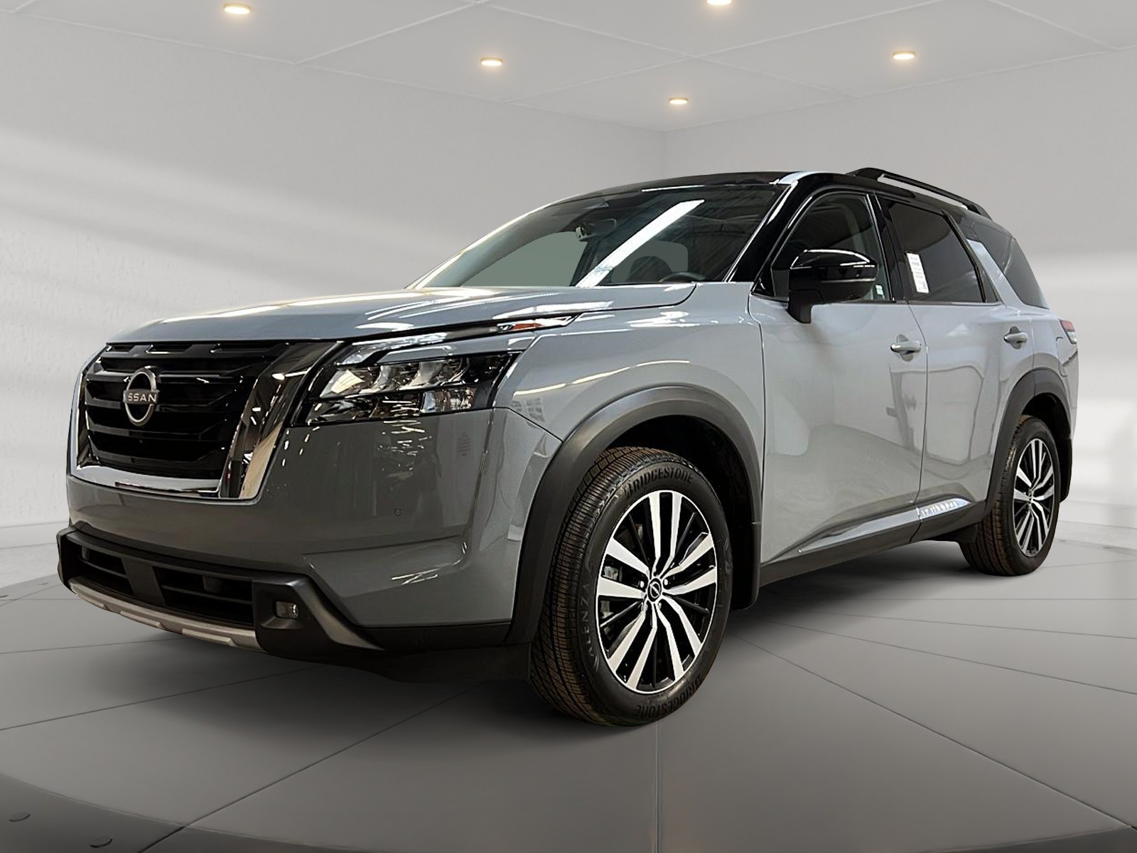 Nissan Pathfinder PLATINUM CUIR TOIT PANO NAV 4RM 2025 - image #1