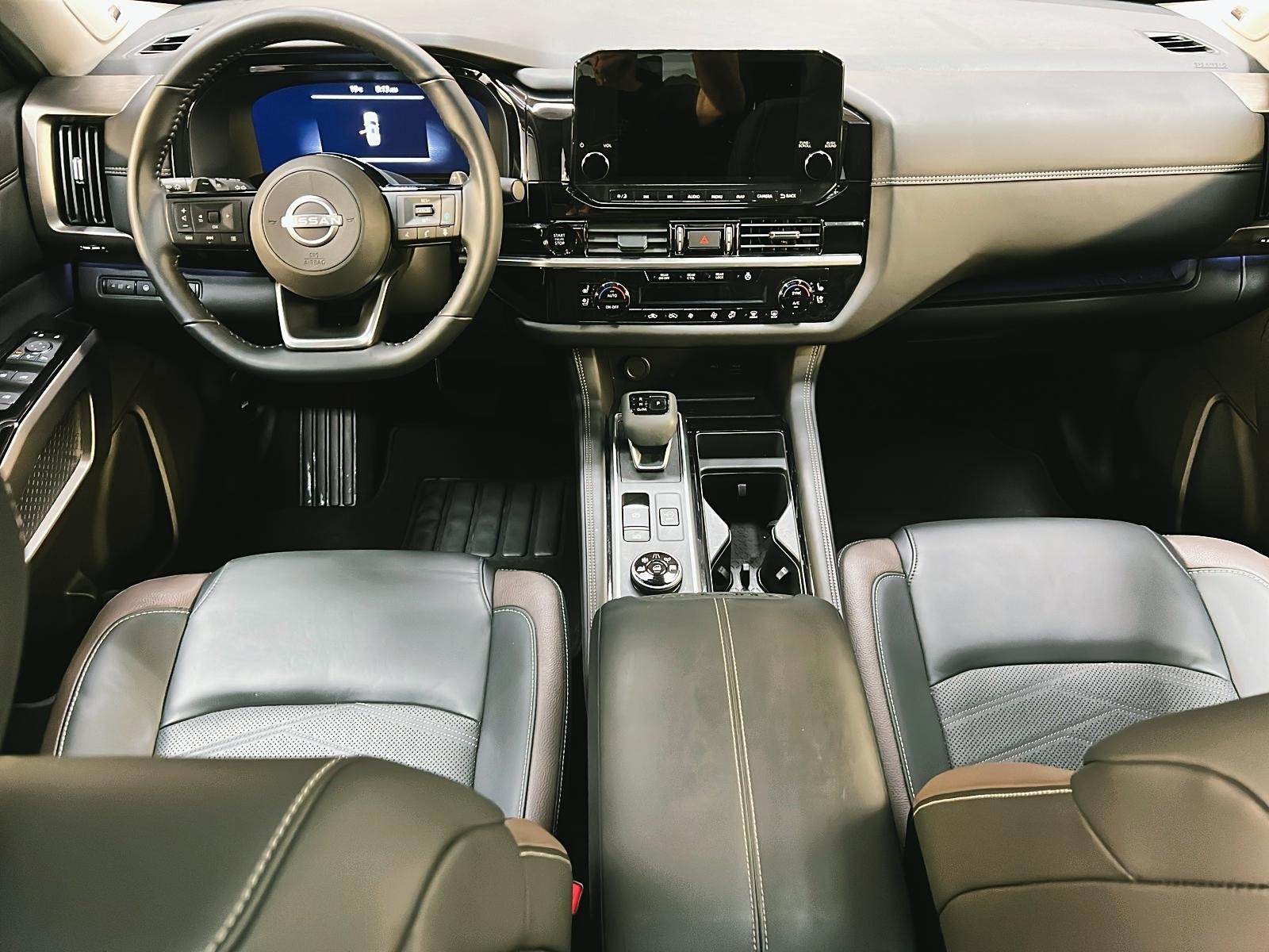 Nissan Pathfinder PLATINUM CUIR TOIT PANO NAV 4RM 2025 - image #13