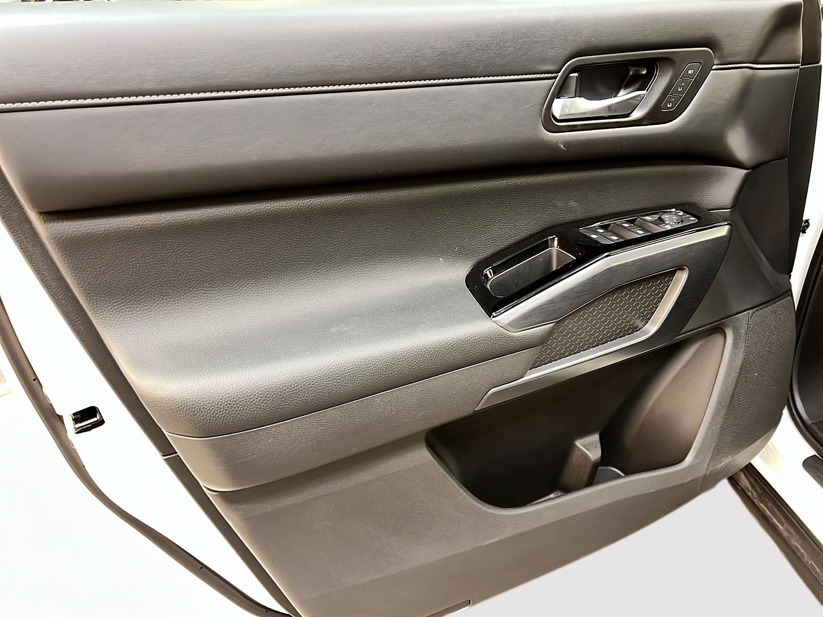 Nissan Pathfinder 2023 - Image #27