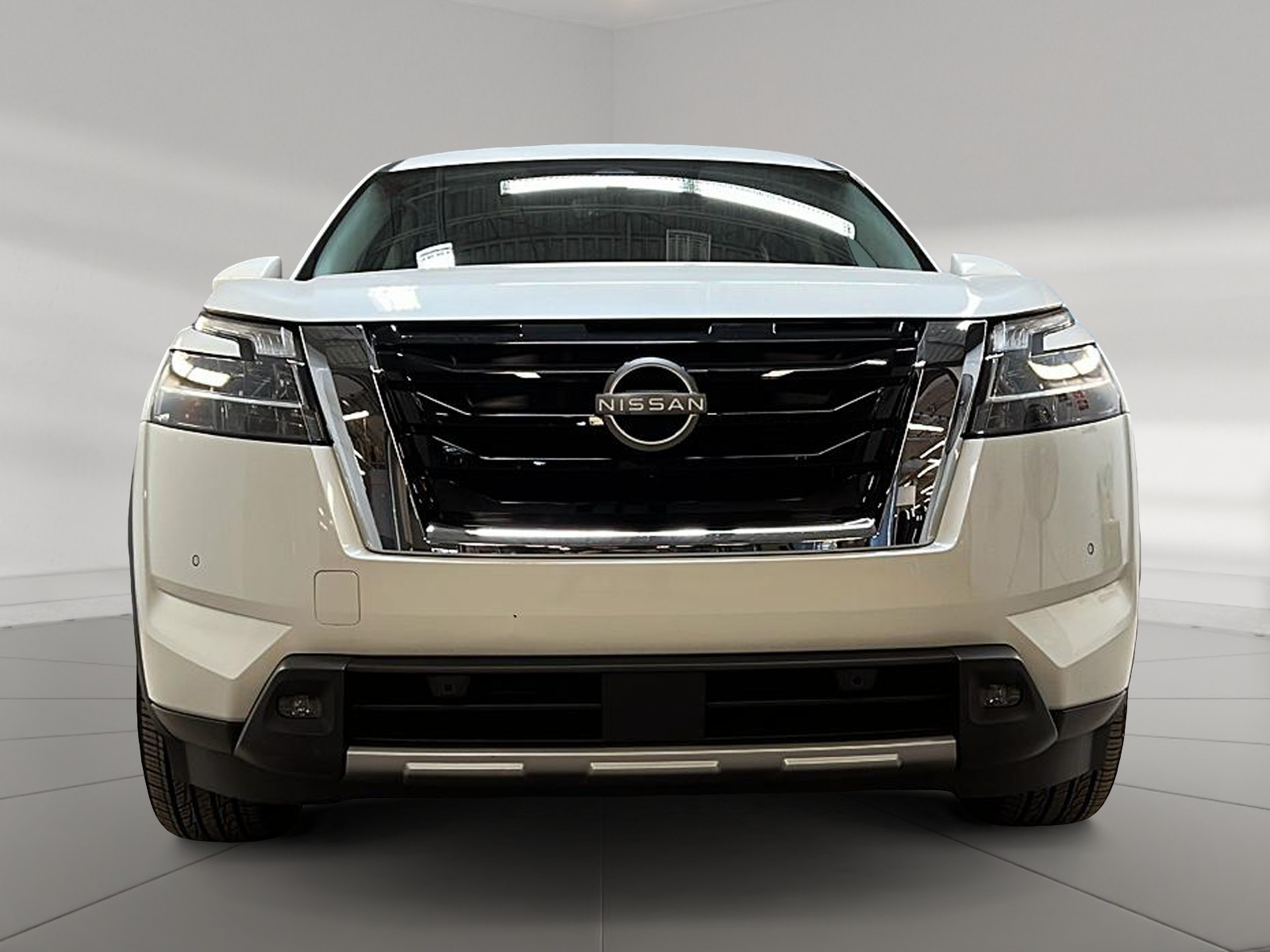 Nissan Pathfinder 2023 - Image #2