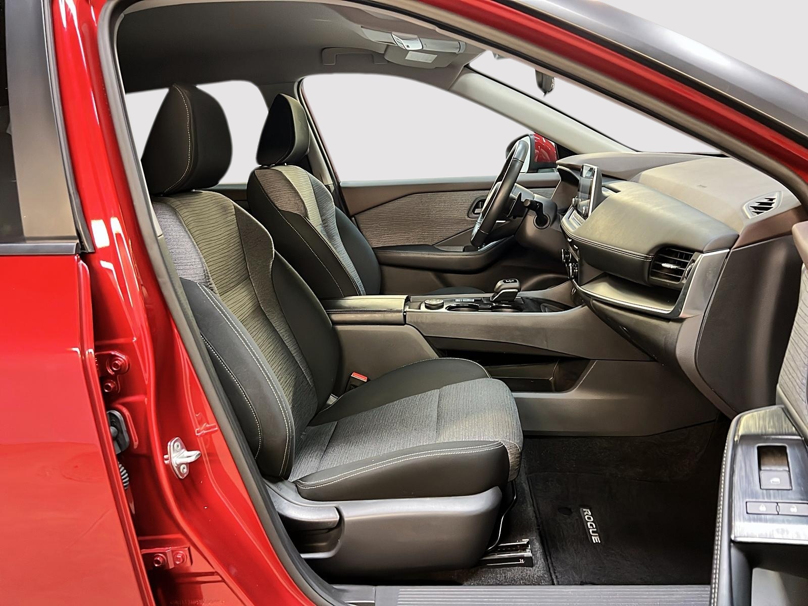 Nissan Rogue S 4RM 2022 - image #8