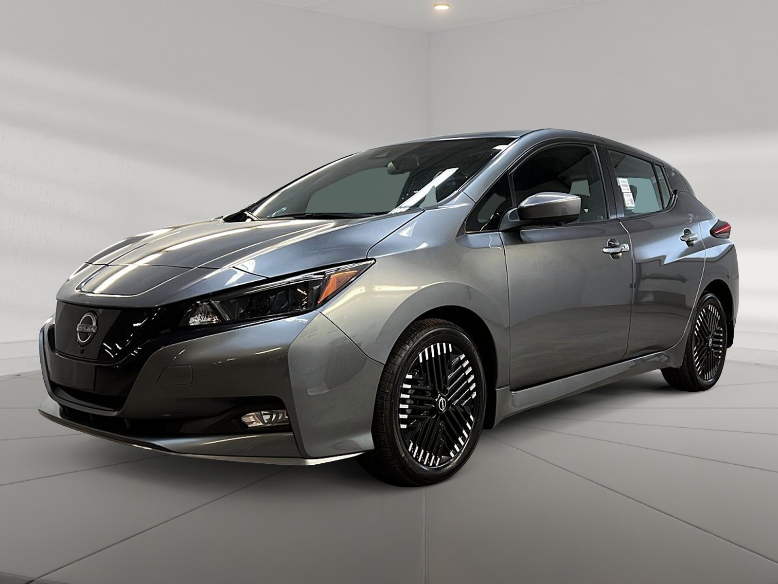 Nissan Leaf 2023 - Image #1