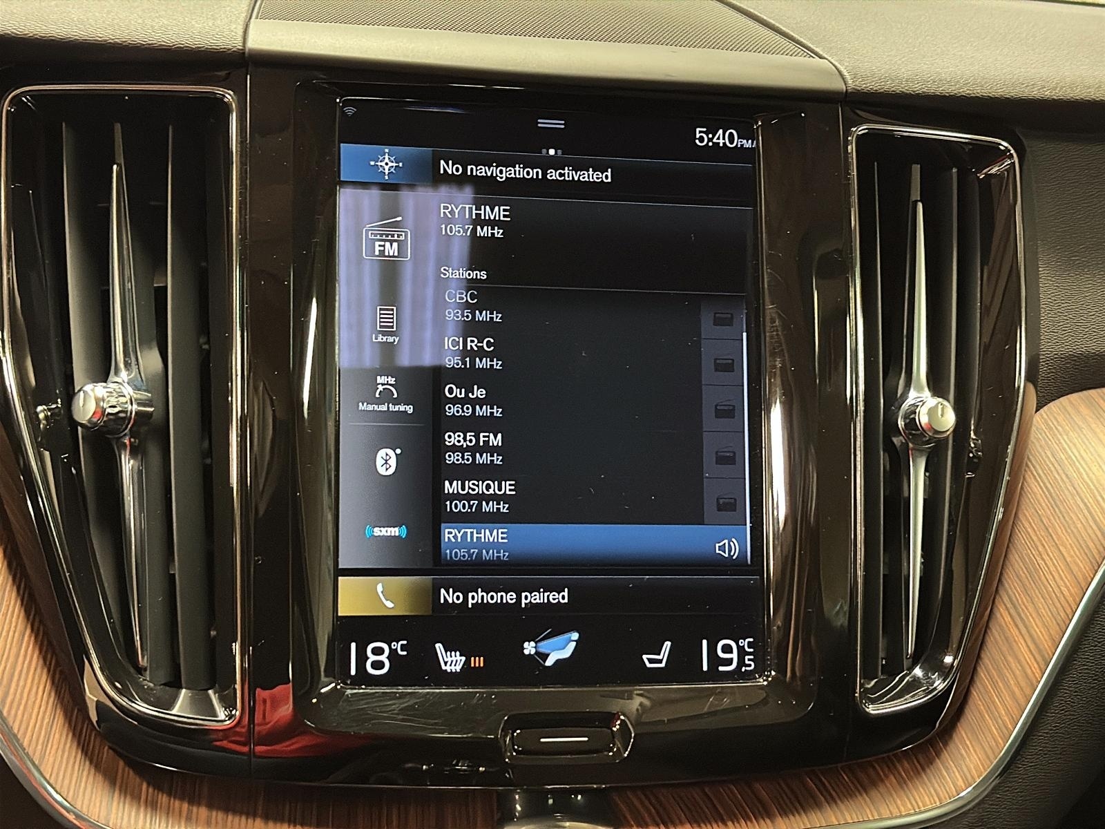 Volvo XC60 T6 MOMENTUM CUIR TOIT PANO NAV 4RM 2021 - image #17