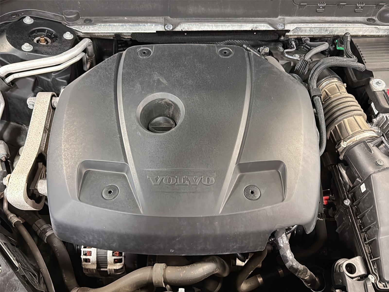 Volvo XC60 2021 - Image #12
