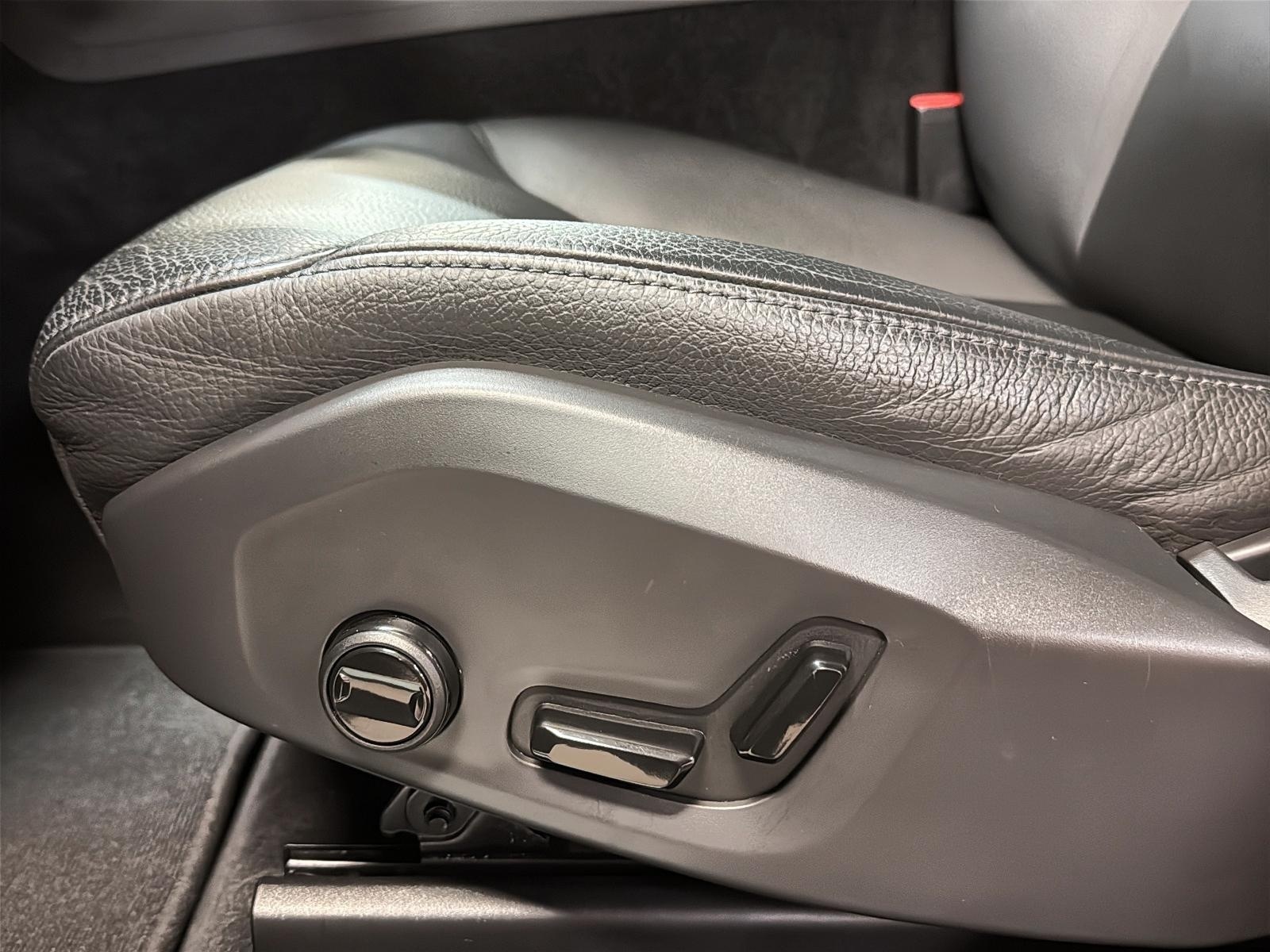 Volvo XC60 T6 MOMENTUM CUIR TOIT PANO NAV 4RM 2021 - image #25