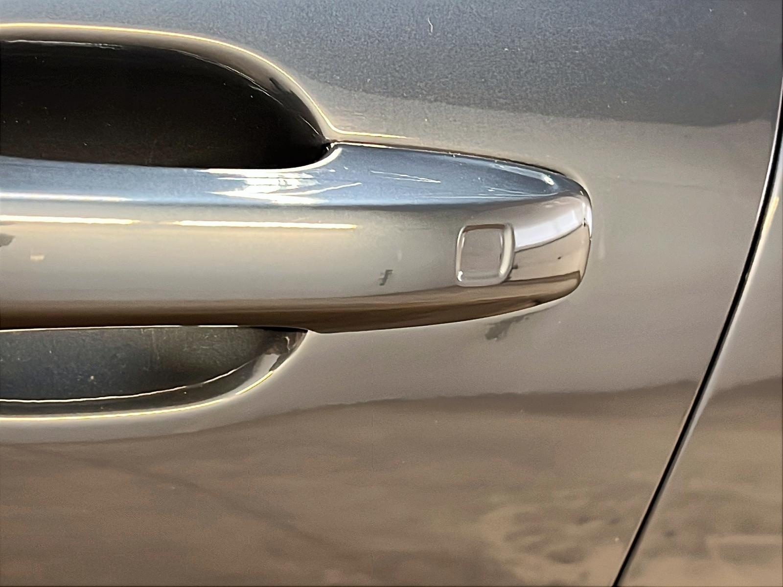 Volvo XC60 T8 RECHARGE PLUS CUIR TOIT PANO 4RM 2024 - image #7