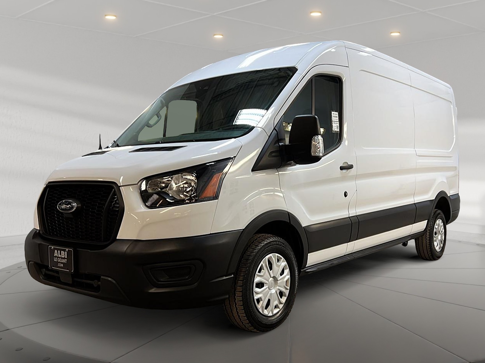 Ford Transit 250 CARGO TOIT MOYEN 148'' 2023 - image #1