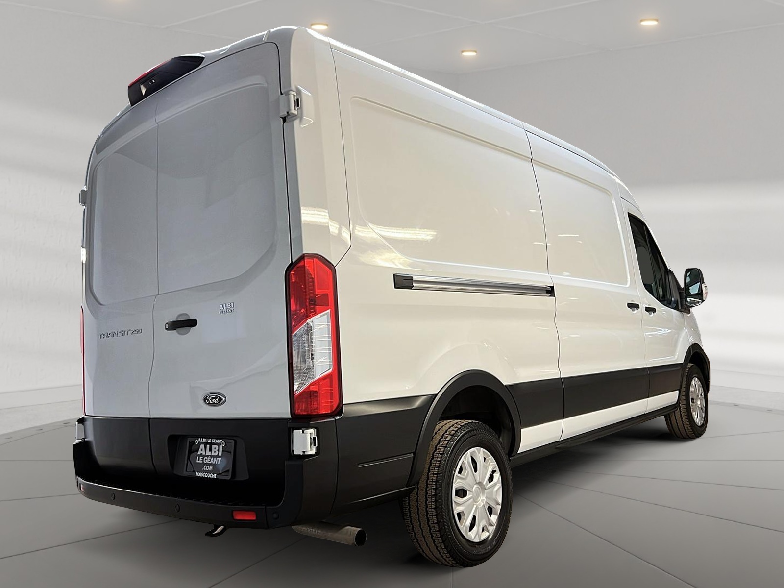 Ford Transit 250 CARGO TOIT MOYEN 148'' 2023 - image #4