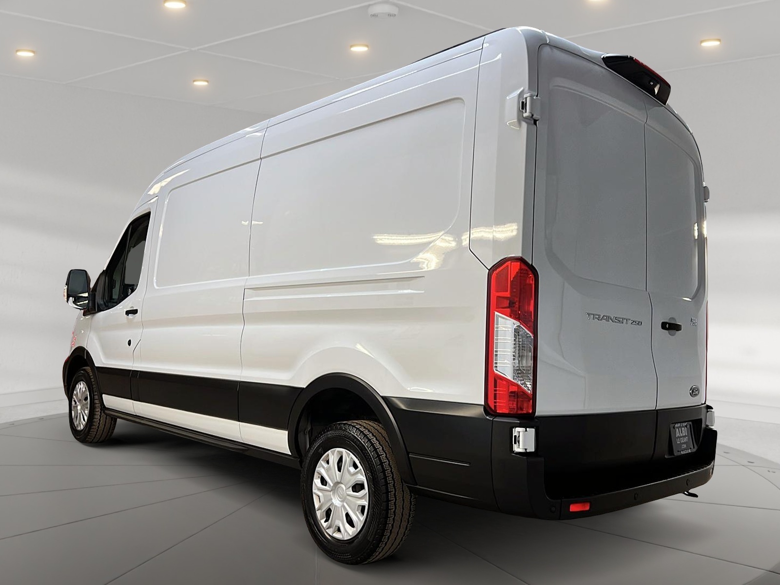 Ford Transit 250 2023 - Image #6