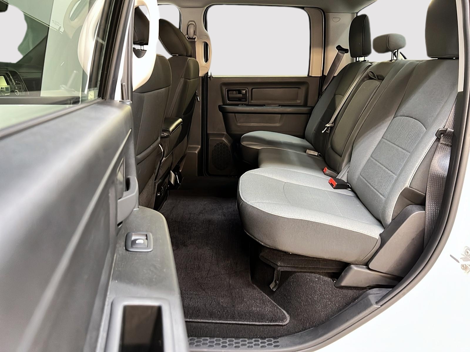 RAM 1500 Classic 2023 - Image #9