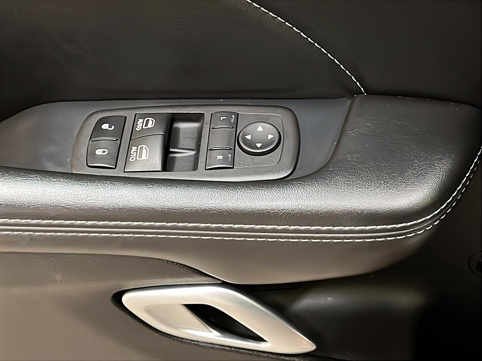 Dodge Challenger GT PLUS BLACKTOP TOIT 4RM 2023 - image #24