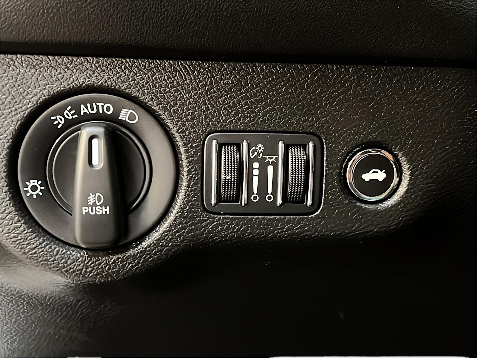 Dodge Challenger 2023 - Image #21