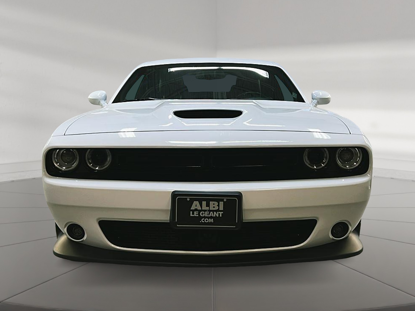 Dodge Challenger 2023 - Image #2