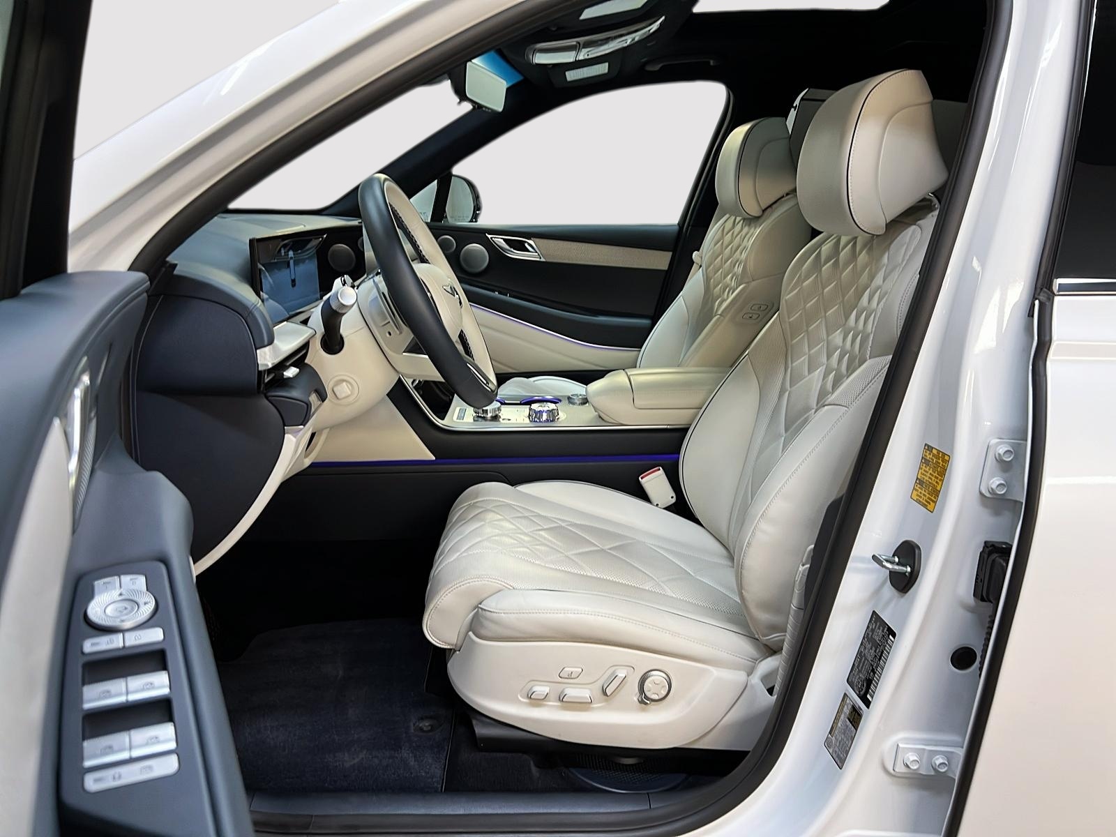 Genesis GV80 PRESTIGE 3.5T CUIR TOIT PANO NAV 4RM 2025 - image #7