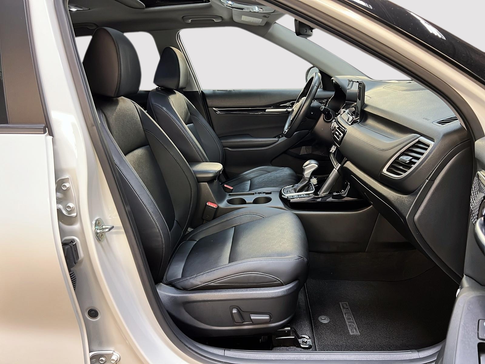 Kia SELTOS SX TURBO CUIR TOIT NAV 4RM 2022 - image #8
