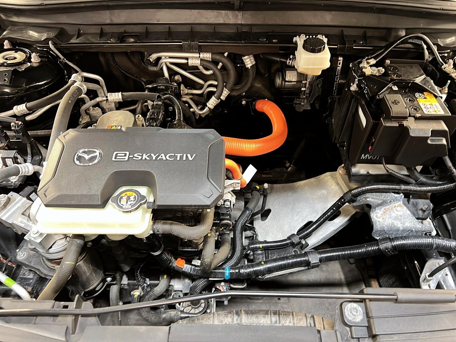 Mazda MX-30 GS 2023 - image #11