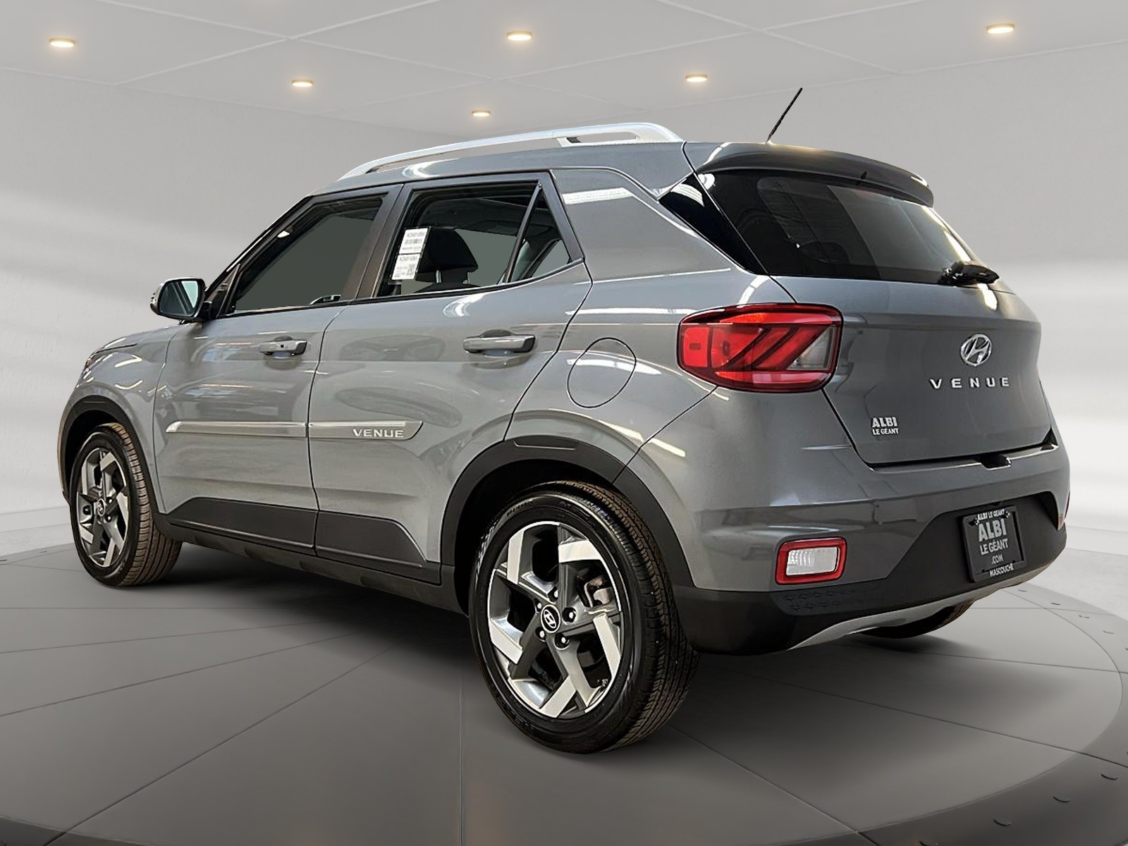 Hyundai Venue ULTIMATE TOIT 2023 - image #6