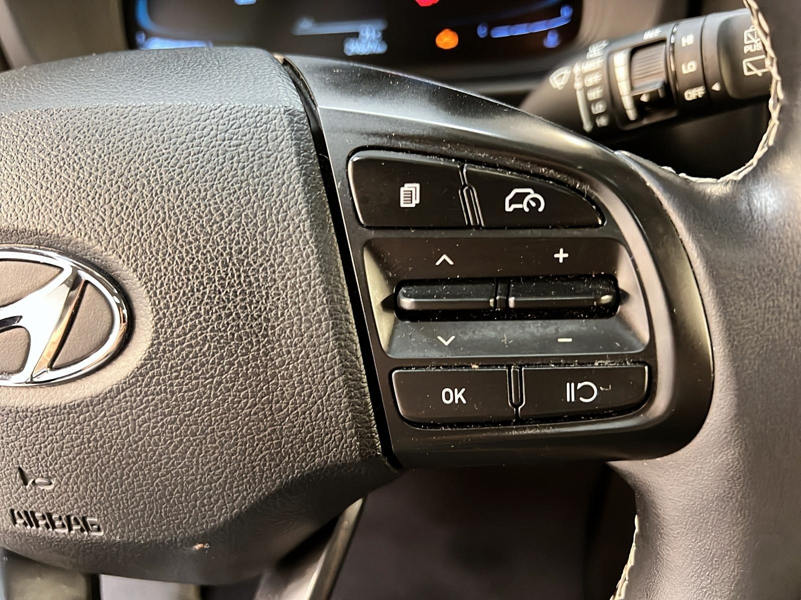 Hyundai Venue ULTIMATE TOIT 2023 - image #17