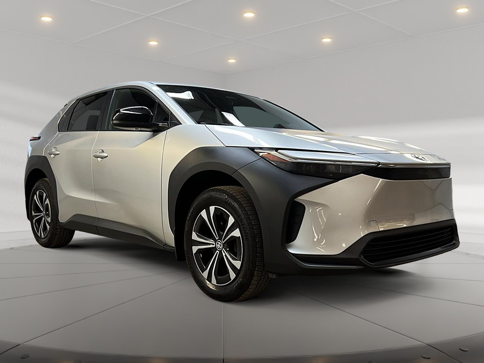 Toyota bZ4X 2024 - Image #3