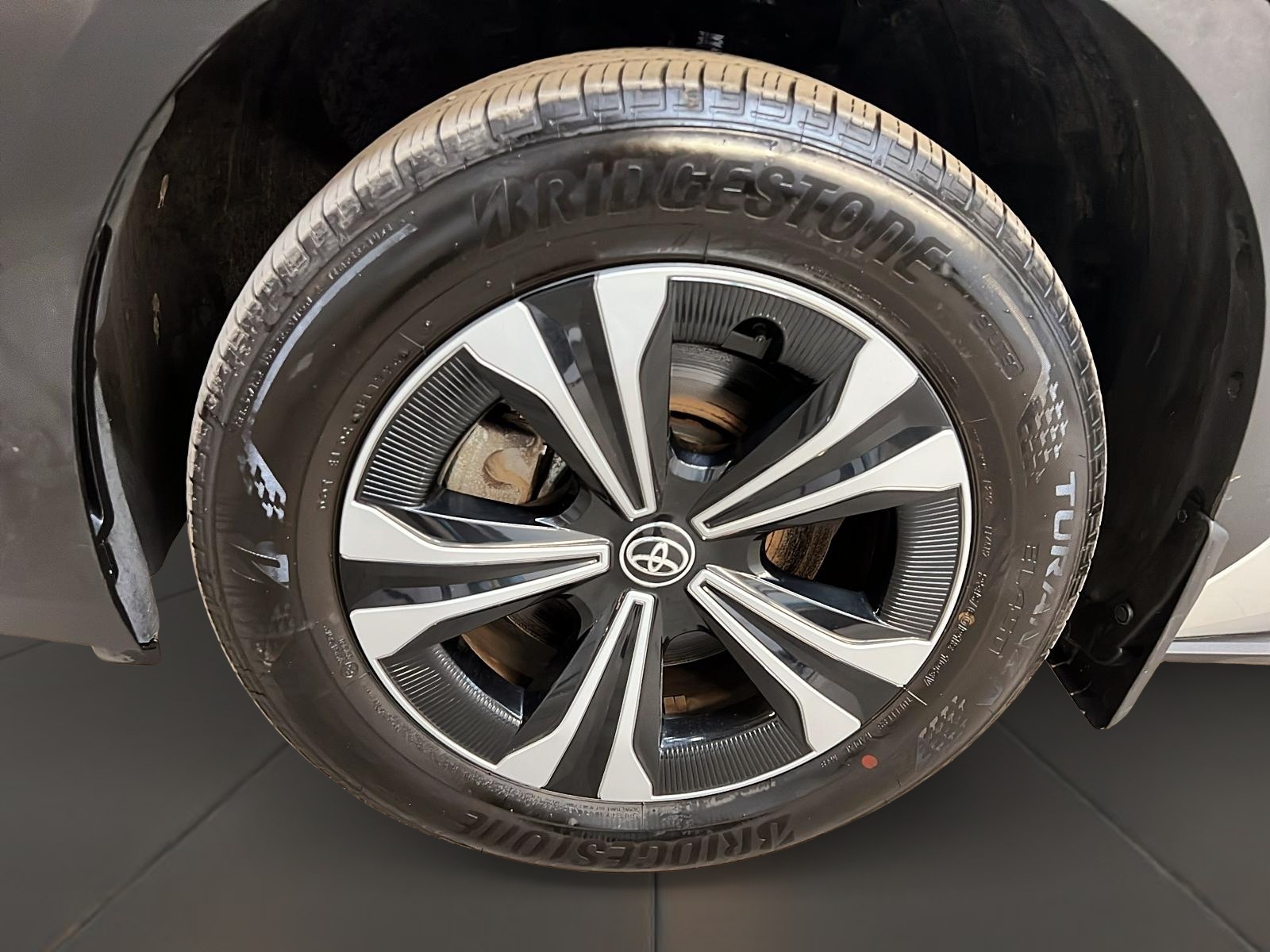 Toyota bZ4X LE 2024 - image #24