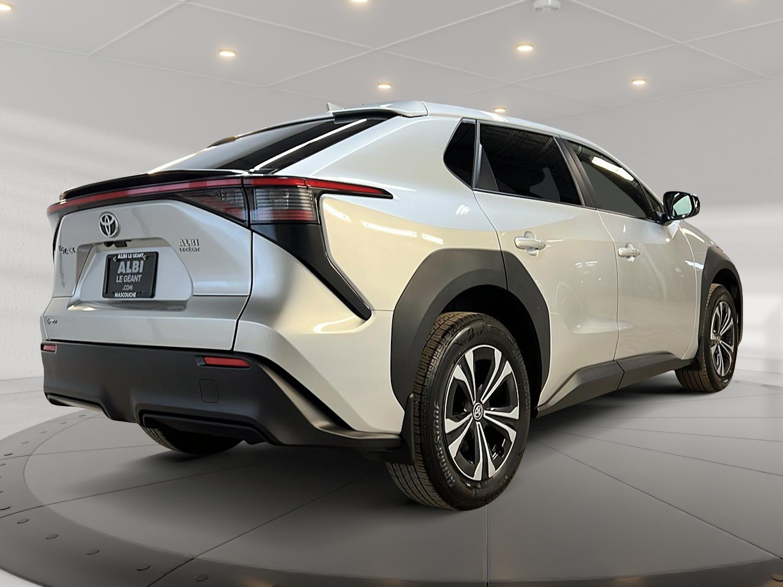 Toyota bZ4X LE 2024 - image #4