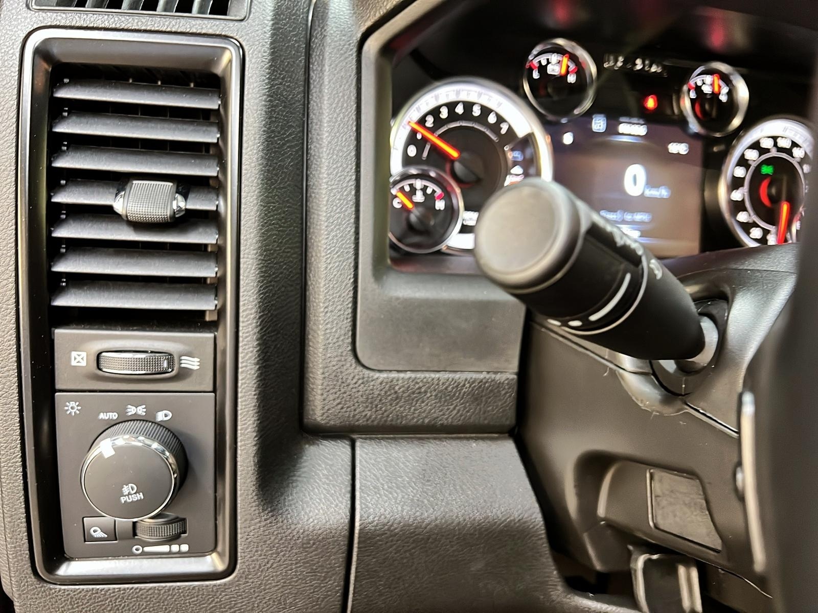 RAM 1500 Classic 2023 - Image #20